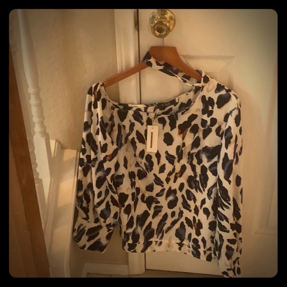 chick boutique rose Tops - Long sleeve Holiday chick boutique top L